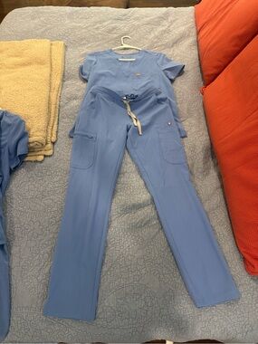 FIGS Women's Straight-Leg Scrub Pants in Light Blue